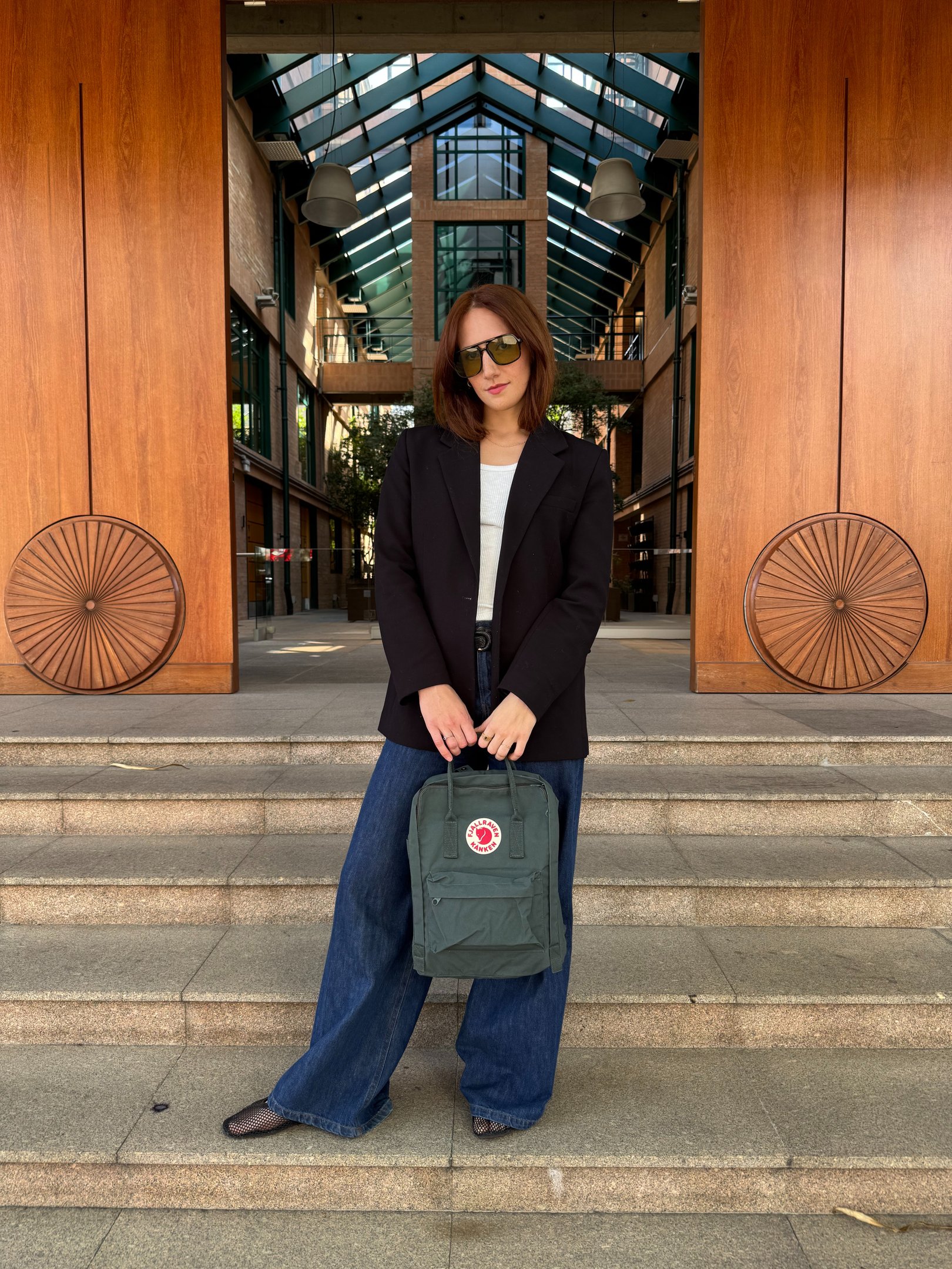 Essa mochila estilosa para trabalhar vai elevar seu office look