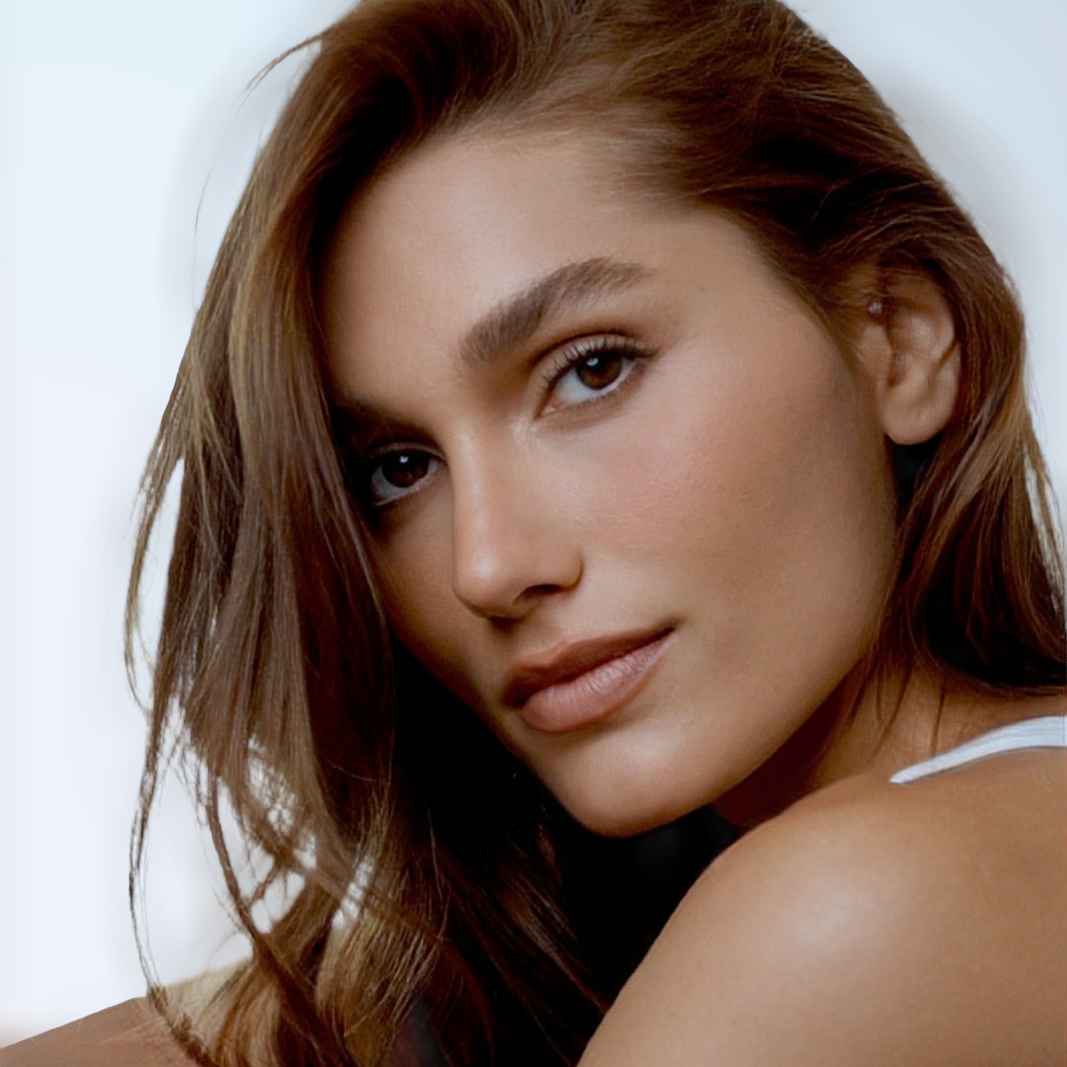 Sasha protagoniza campanha sobre cuidado com a pele