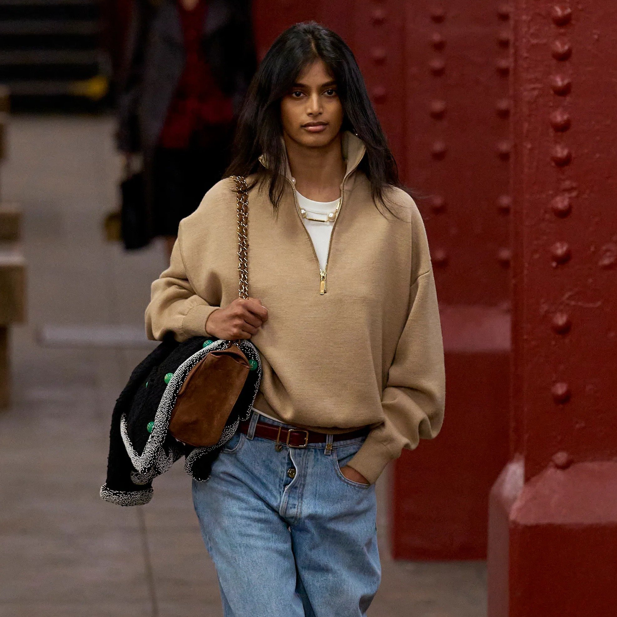 6 truques de styling para roubar do desfile da Chanel Métiers d’art 2026