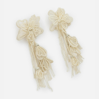 Maxi Brinco de Miçangas com Forma e Flor e Franjas Off White