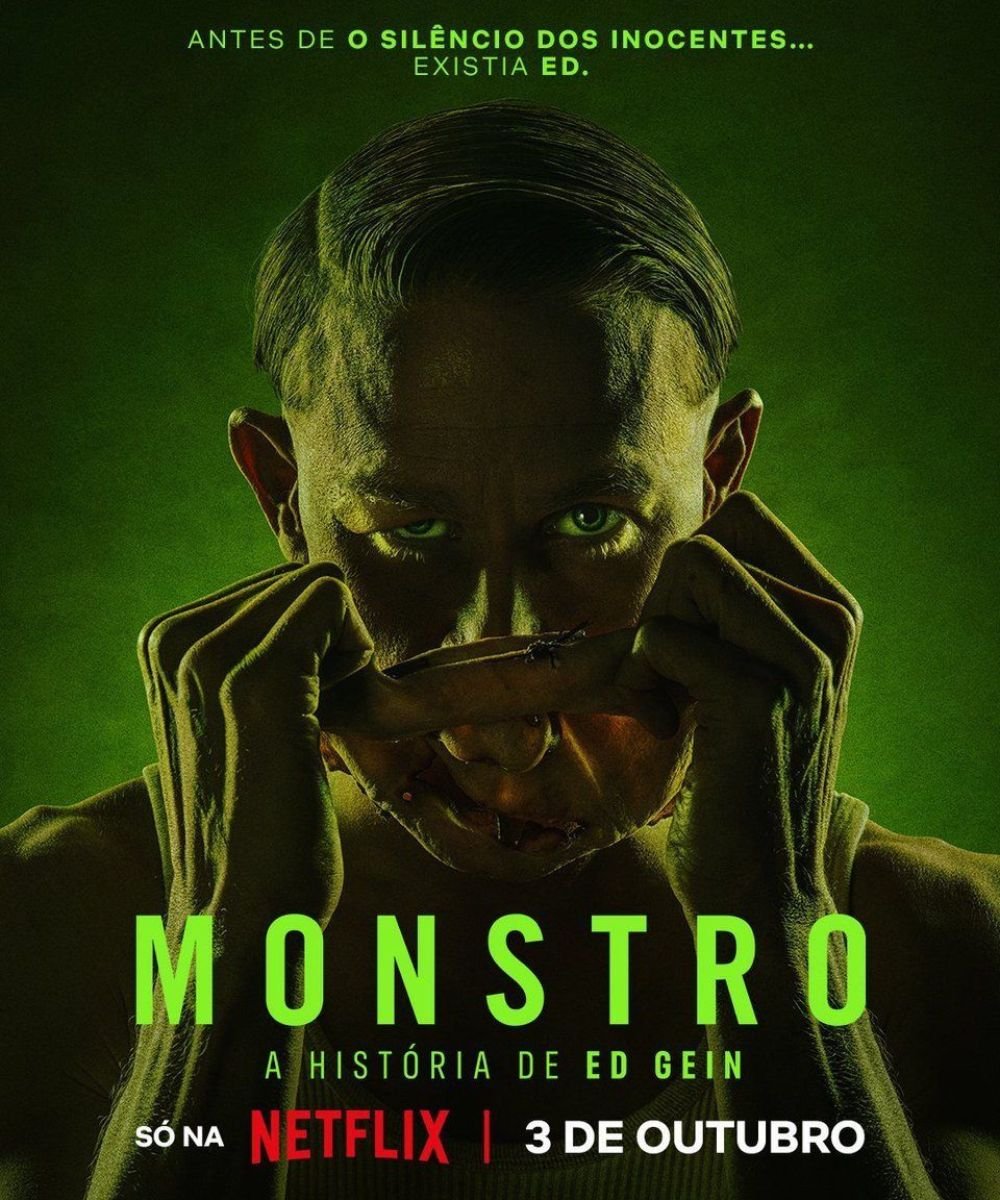 Rosto de Ed Gein em destaque, com iluminação verde intensa e texto “Monstro: