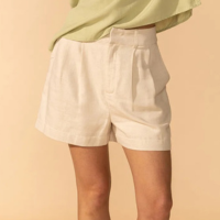 SHORTS ALFAIATARIA EM LINHO COM PREGAS