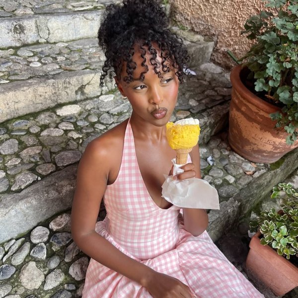 Como usar vestido frente única e onde encontrar o modelo favorito do verão