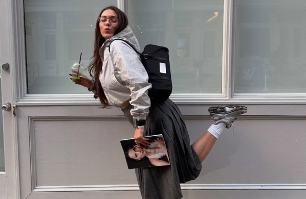 STEAL THE LOOK - TENDÊNCIAS - O tênis cinza é o novo queridinho das estilosas