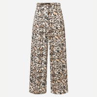 Calça Acetinada em Animal Print com Pregas Marrom