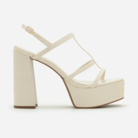 Sandália Meia Pata com Tiras Finas e Salto Super Alto Off White