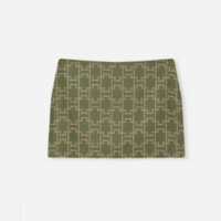 Short saia com pedras monograma H verde