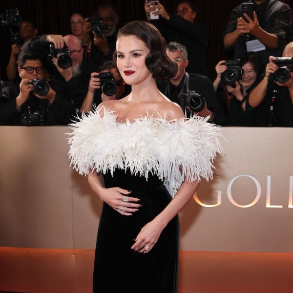 O decote ombro a ombro é a grande tendência do Globo de Ouro 2026