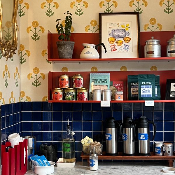 Cozinha retrô: a tendência que faz a casa voltar a ter alma