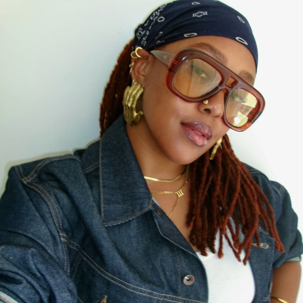 O óculos máscara é o acessório mais cool do momento e podemos provar