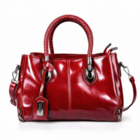 BOLSA FEMININA LEVE MODERNA ELEGANTE E CASUAL P USO DIÁRIO CorVinho - GENER