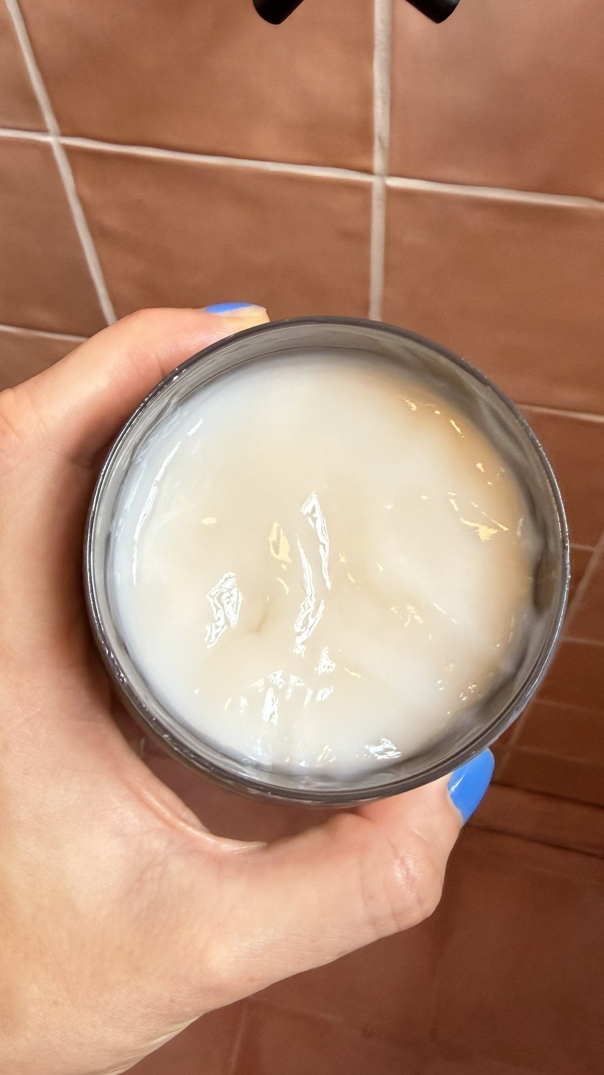 máscara de reconstrução Absolut Repair Molecular, de L’Oréal Professionnel