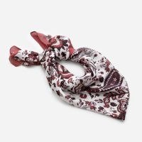 Lenço Acetinado com Estampa Paisley Bordô