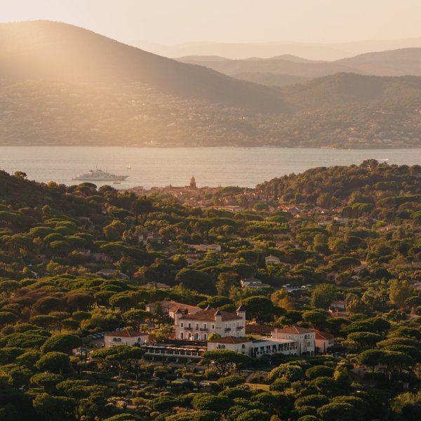 Se depender de The White Lotus, Saint-Tropez será o novo destino da moda