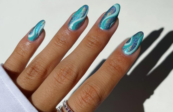 STEAL THE LOOK - UNHAS - 12 ideias para usar o glitter nas unhas para o Carnaval