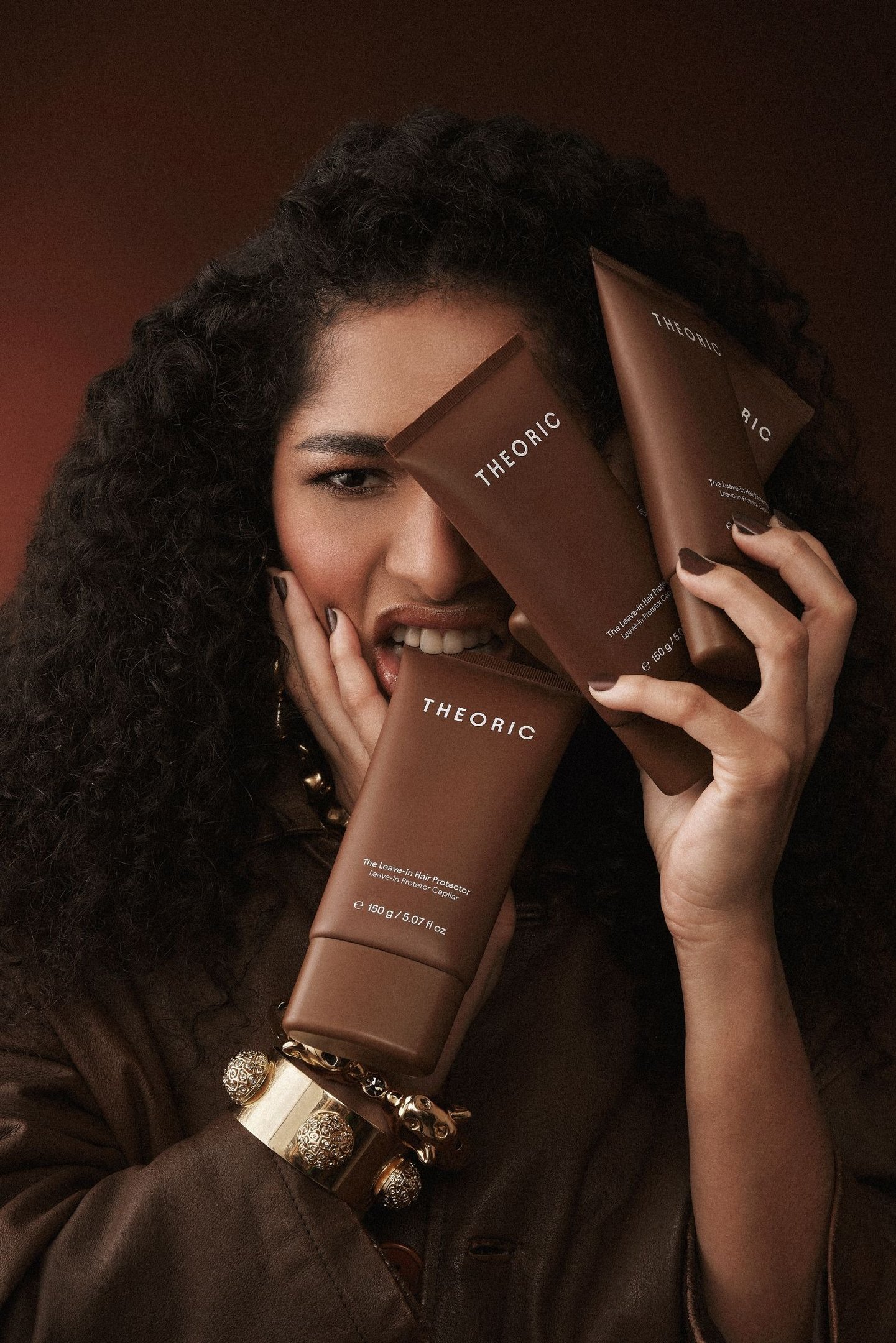 Fim da era clean girl? A beleza maximalista é aposta da nova marca Theoric
