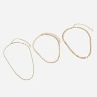 Colar com 03 Camadas em Metal com Correntes Variadas U