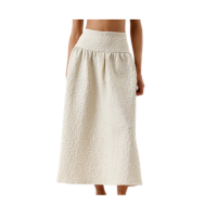 saia midi feminina texturizada bege