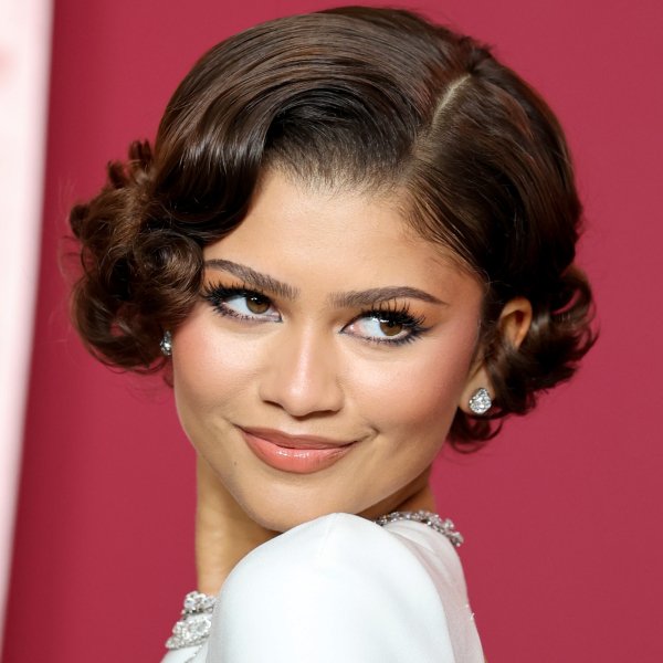 O novo cabelo da Zendaya prova que o curtinho pode ser versátil e estiloso