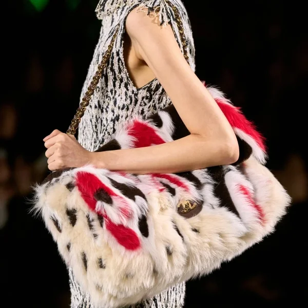 Goste ou não, essa será a bolsa tendência do inverno 2026