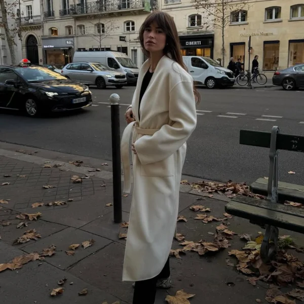 Esses são os casacos femininos que vão bombar durante o outono 2026