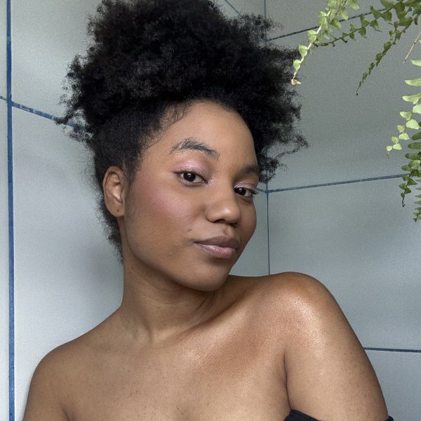 Testei o Shimmer Bomb da Rabanne por um mês e essa foi minha experiência