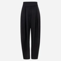 Calça Barrel Alfaiatada com Fechamento Deslocado e Pregas Preto