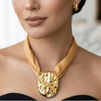 Colar bandana de pescoço lenço com pingente tendência vários modelos