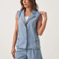 Colete Jeans Alongado Gola e Botões Frontais Azul - Bloom
