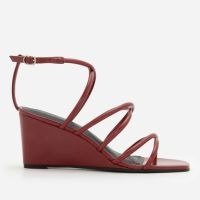 Sandália Anabela em PU com Tiras Entrelaçadas Vermelho