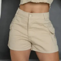 Short Cargo Jeans Bege Feminino com Cintura Alta e Bolsos Funcionais - SELL