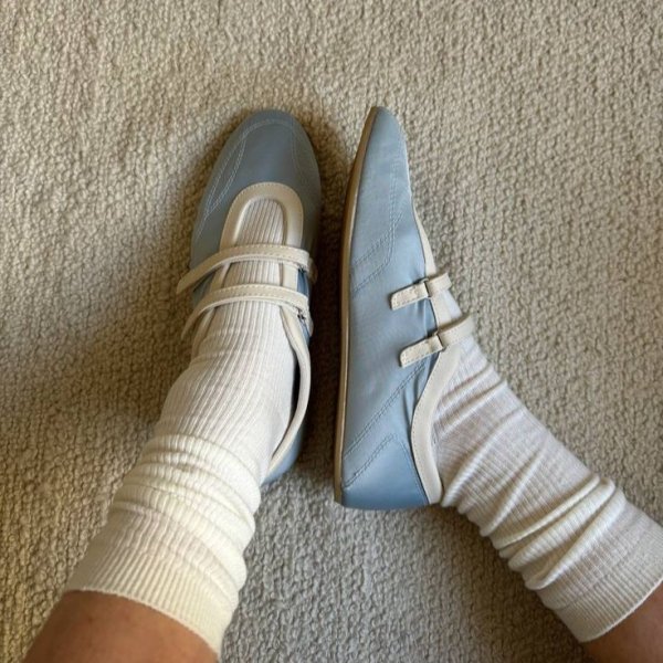 Sapatos de cetim: o material improvável que tem conquistado as fashionistas