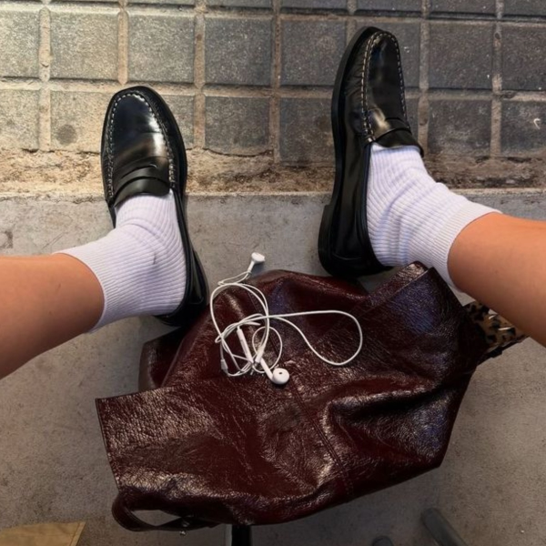 Uma seleção de mocassins femininos estilosos por até R$100