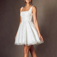 Vestido Diamante Branco de Miçangas de Linha A com com bolsos