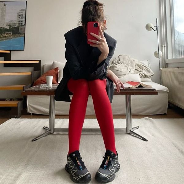 Esqueça as botas, esses sapatos também funcionam com meia-calça no inverno