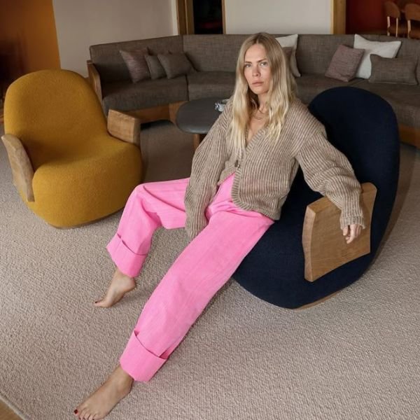 Esfriou? 6 cores de calça para fugir do óbvio nos looks de inverno