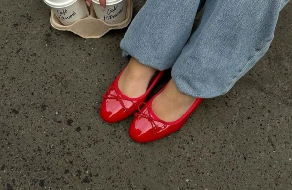 STEAL THE LOOK - STEAL THE SHOES - Looks com sapatos vermelhos para deixar seu visual básico mais estilosos