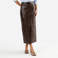 saia midi feminina de pu com recortes e fenda marrom
