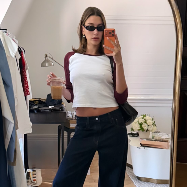 Hailey Bieber e Zoë Kravitz usaram a blusa dos anos 90 mais desejada do momento