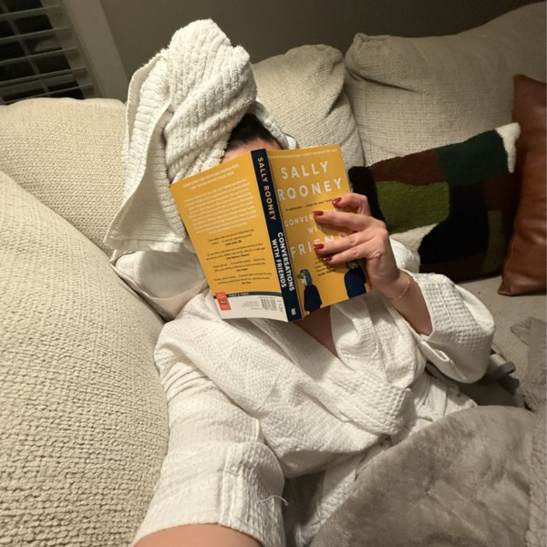 Essa luminária de leitura mudou minhas noites e ela custa menos de R$30
