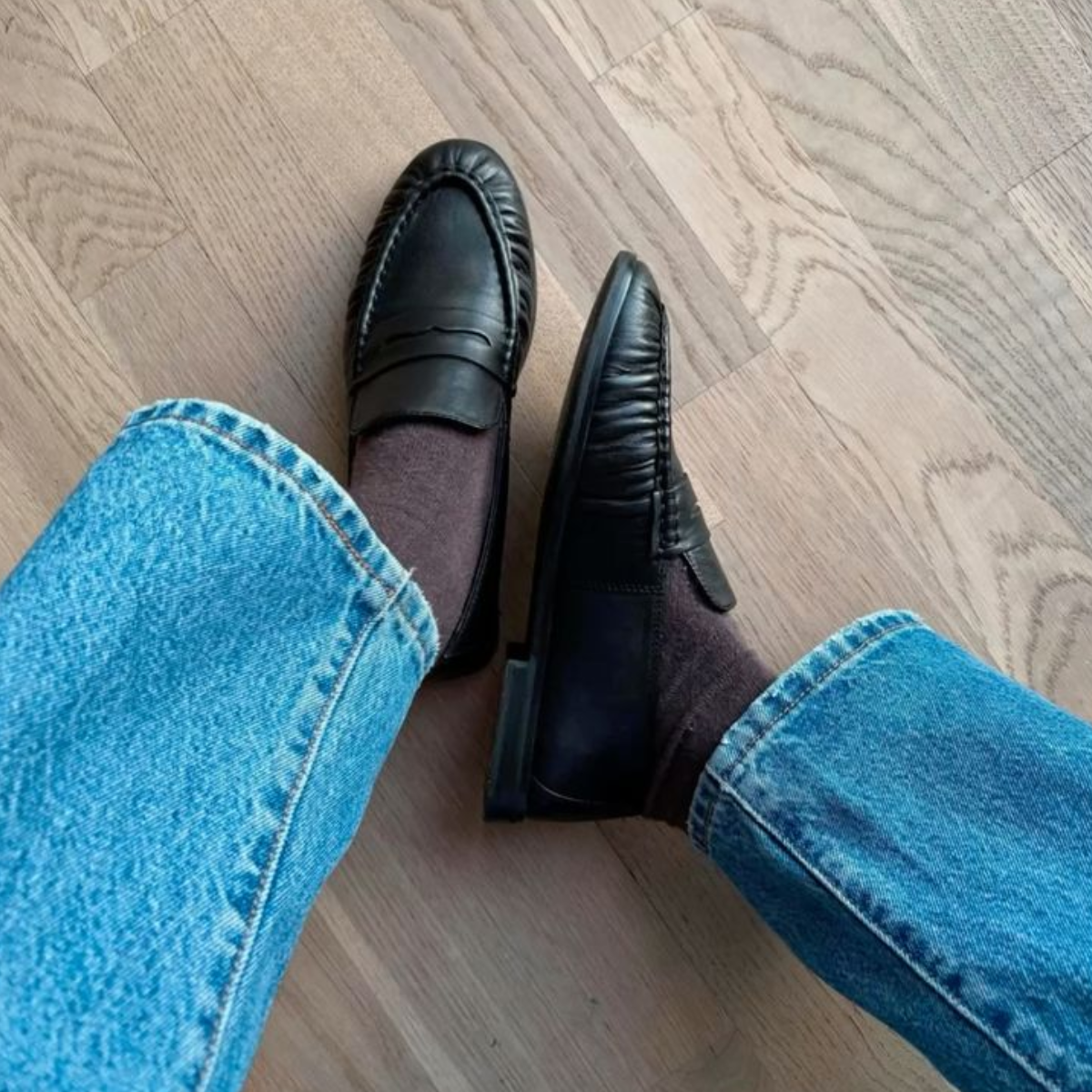 Mocassim franzido: o sapato chique de inverno que promete substituir o loafer tradicional