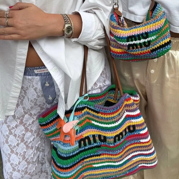 Essas são as cores de bolsas que vão bombar no verão 2027