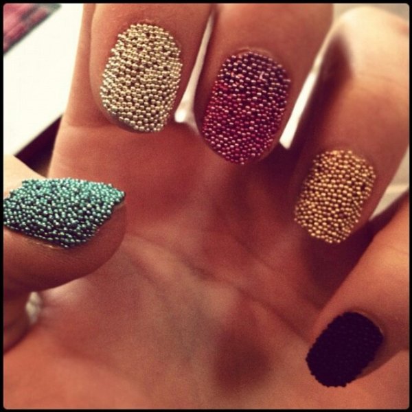 Tendências de unhas de 2010: as nail arts inacreditáveis que marcaram a década
