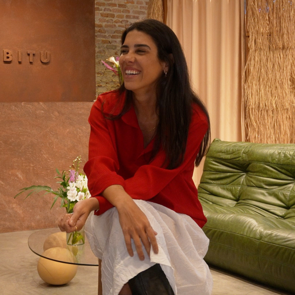 Como é o processo criativo da Marina Bitu? Passamos um dia com a estilista para descobrir