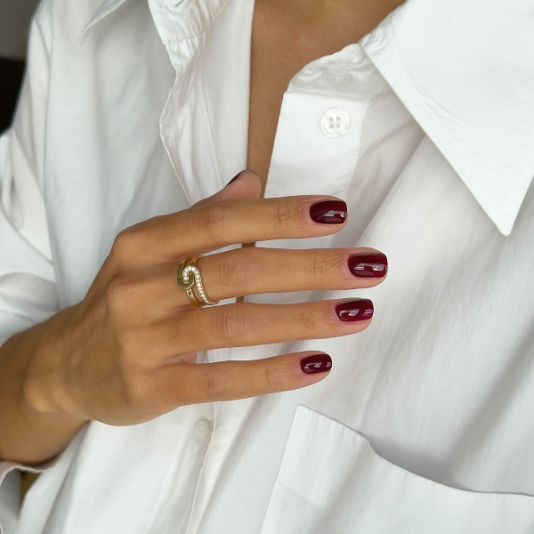 Cores de unhas elegantes: 7 tons para apostar na sua próxima ida ao salão